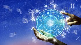 Horoscop weekend 9-10 august. O zodie se va întâlni cu o persoană importantă din trecut